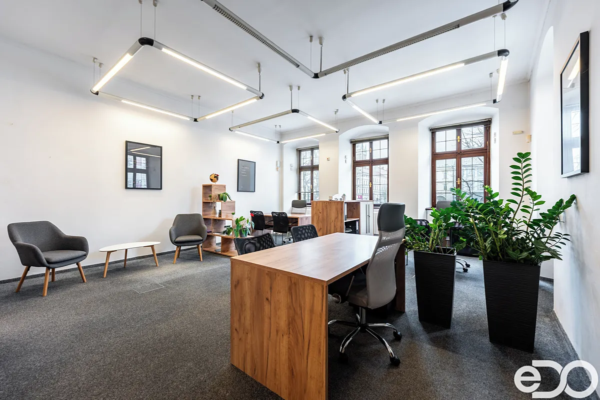 Pronájem kanceláře 193 m²